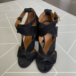 CHLOÉ
Graphic Leaves Suede Sandals In Black